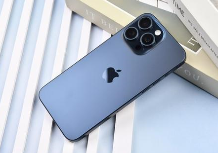 克什克腾苹果维修点分享iPhone 15 Pro Max屏幕更换全新实操风险 